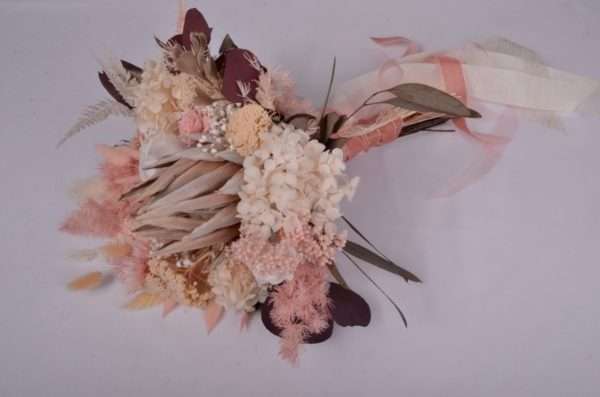 wedding bridesmaids bouquet. pink and neutral bridesmaids bouquet. romantic pink bouquet