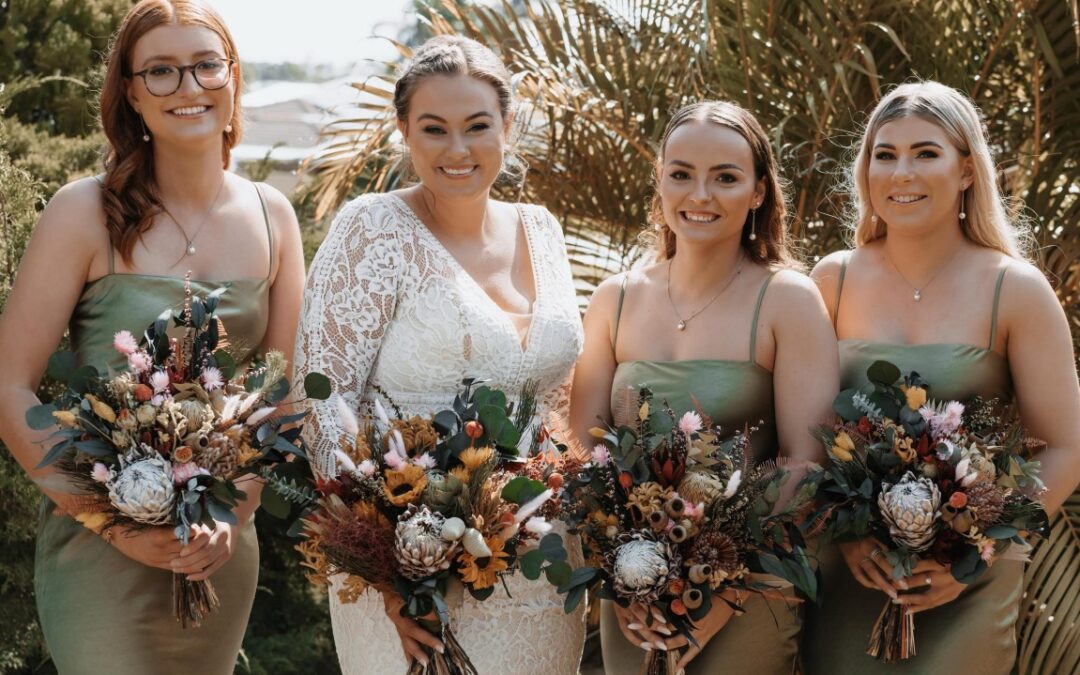 Bouquets HIRE NATIVE RANGE