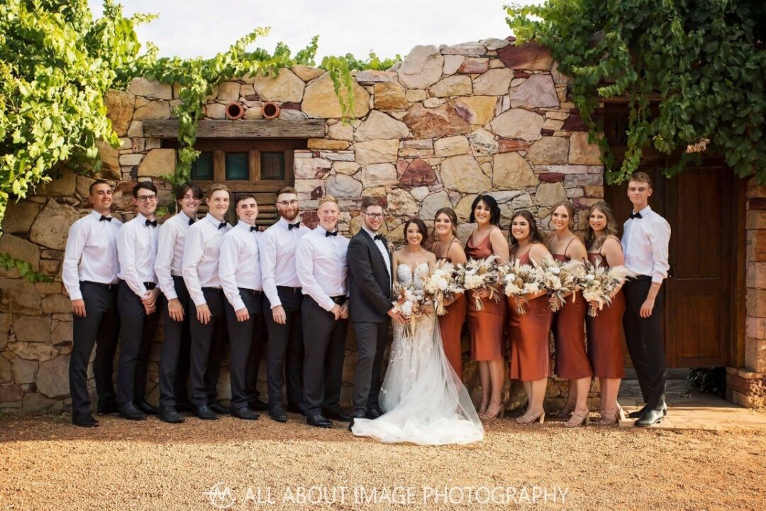 Bridalparty flowers, bouquets, neutral, boho, Riverbank